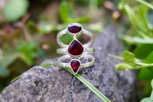 Pierścień z Granatem- Uzdrowienie Emocji, Nowa Ścieżka, Zaufanie do Siebie- rozmiar 18