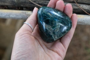 Niebieski apatyt- duchowość, współpraca w grupie