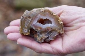 Agat- dolne czakry, pewność siebie 