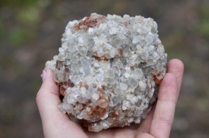 Surowy Aragonit- uziemienie, połączenie z Ziemią 